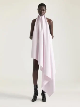 Abito asimmetrico con scollo all’americana in pelle