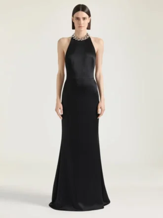 Abito con scollo all’americana in crêpe e raso