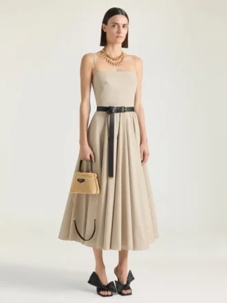 Abito lungo con scollatura a fessura in popeline