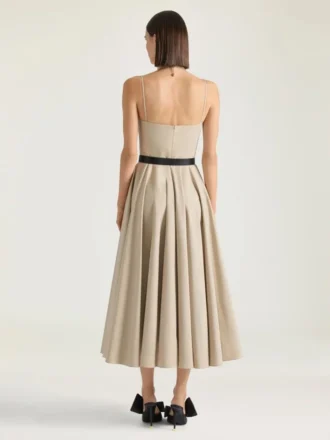 Abito lungo con scollatura a fessura in popeline