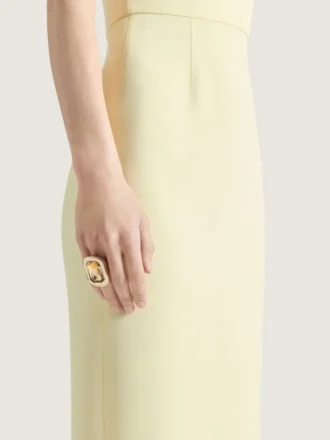 Anello scultoreo in metallo e cristallo