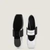 Ballerine squadrate in pelle effetto specchio Ballerine squadrate in pelle effetto specchio