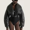 Bomber corto con collo a scialle in pelle e zip Bomber corto con collo a scialle in pelle e zip