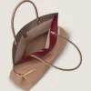 Borsa tote orizzontale a pieghe in pelle nappa Borsa tote orizzontale a pieghe in pelle nappa