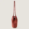 Borsa tote piccola a faccette in pelle martellata Borsa tote piccola a faccette in pelle martellata