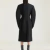 Cappotto aderente a bozzolo in lana Cappotto aderente a bozzolo in lana