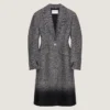 Cappotto aderente Cocoon in misto lana jacquard a spina di pesce Cappotto aderente Cocoon in misto lana jacquard a spina di pesce