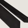 Cravatta Givenchy Paris in jacquard di seta Cravatta Givenchy Paris in jacquard di seta