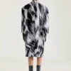in jacquard di lana con stampa animalier in jacquard di lana con stampa animalier