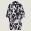 in jacquard di lana con stampa animalier in jacquard di lana con stampa animalier