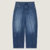 Jeans blu scuro con cuciture couture Jeans blu scuro con cuciture couture