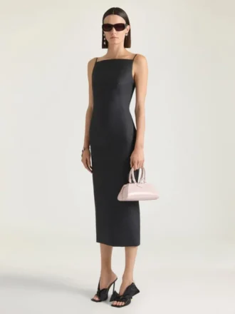 Abito midi con scollo a fessura in lana