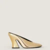 Mules con tacco scolpito in pelle effetto specchio Mules con tacco scolpito in pelle effetto specchio