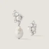 Orecchini asimmetrici con perle di cristallo in metallo, cristalli e perle Orecchini asimmetrici con perle di cristallo in metallo, cristalli e perle