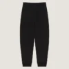Pantaloni jogger con cuciture couture in neoprene Pantaloni jogger con cuciture couture in neoprene