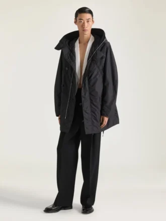 Parka con cuciture couture