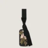 Pochette da sera con ricami floreali e fiocco