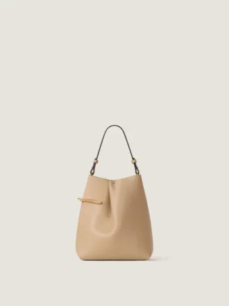 Pochette Pinch Me in pelle nappa