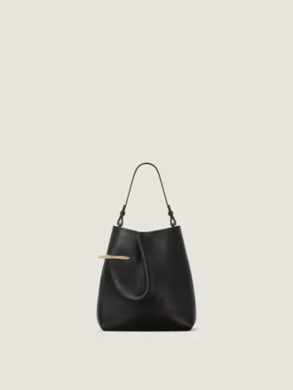 Pochette Pinch Me in pelle nappa