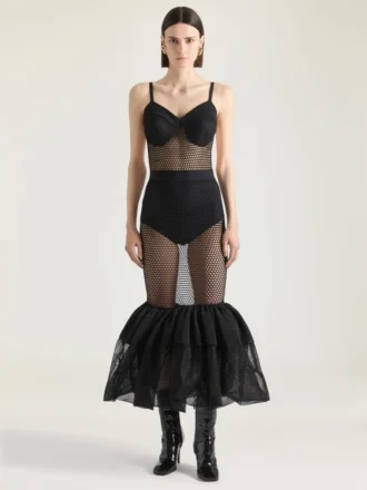 Abito con volant e schiena scoperta in rete
